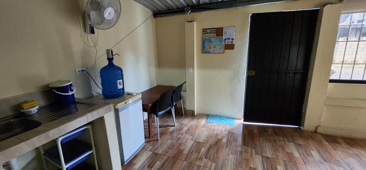 Departamento Amoblado Starlink -Pto Ayora Lägenhet Puerto Ayora  Exteriör bild